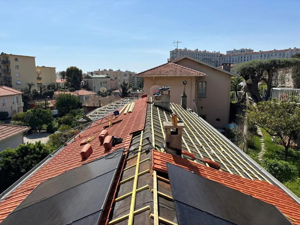 Votre couvreur proche de Valbonne